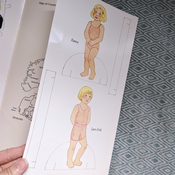 Scandinavian Girl & Boy Paper Dolls - Picture 7 of 9